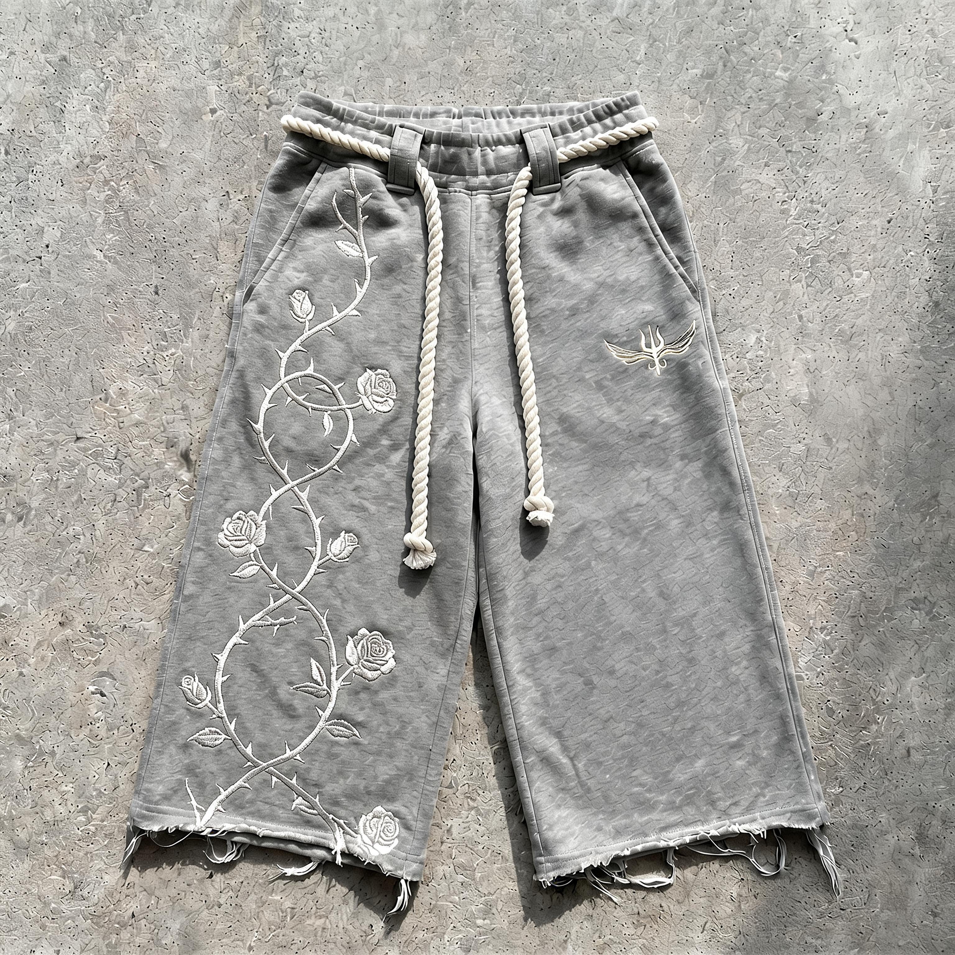 'Rose Throne' 3/4 sweat short